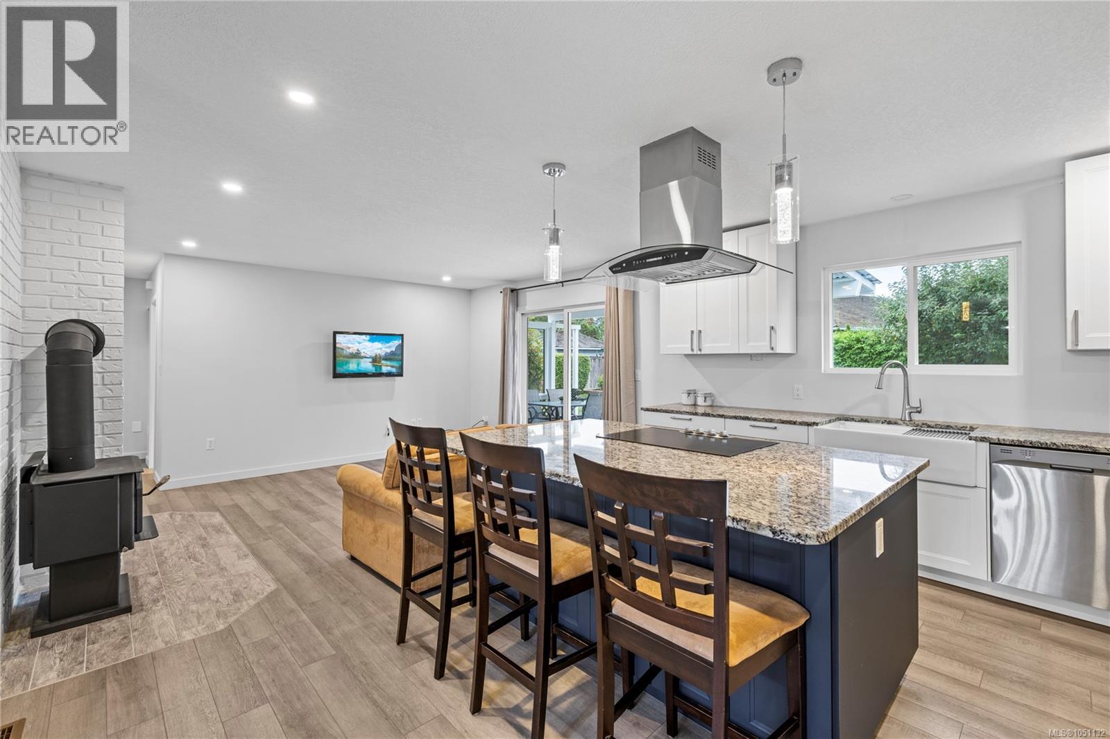 1350 Greenwood Way - Image 5