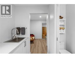 1350 Greenwood Way, French Creek, BC V9P1X1 Photo 37