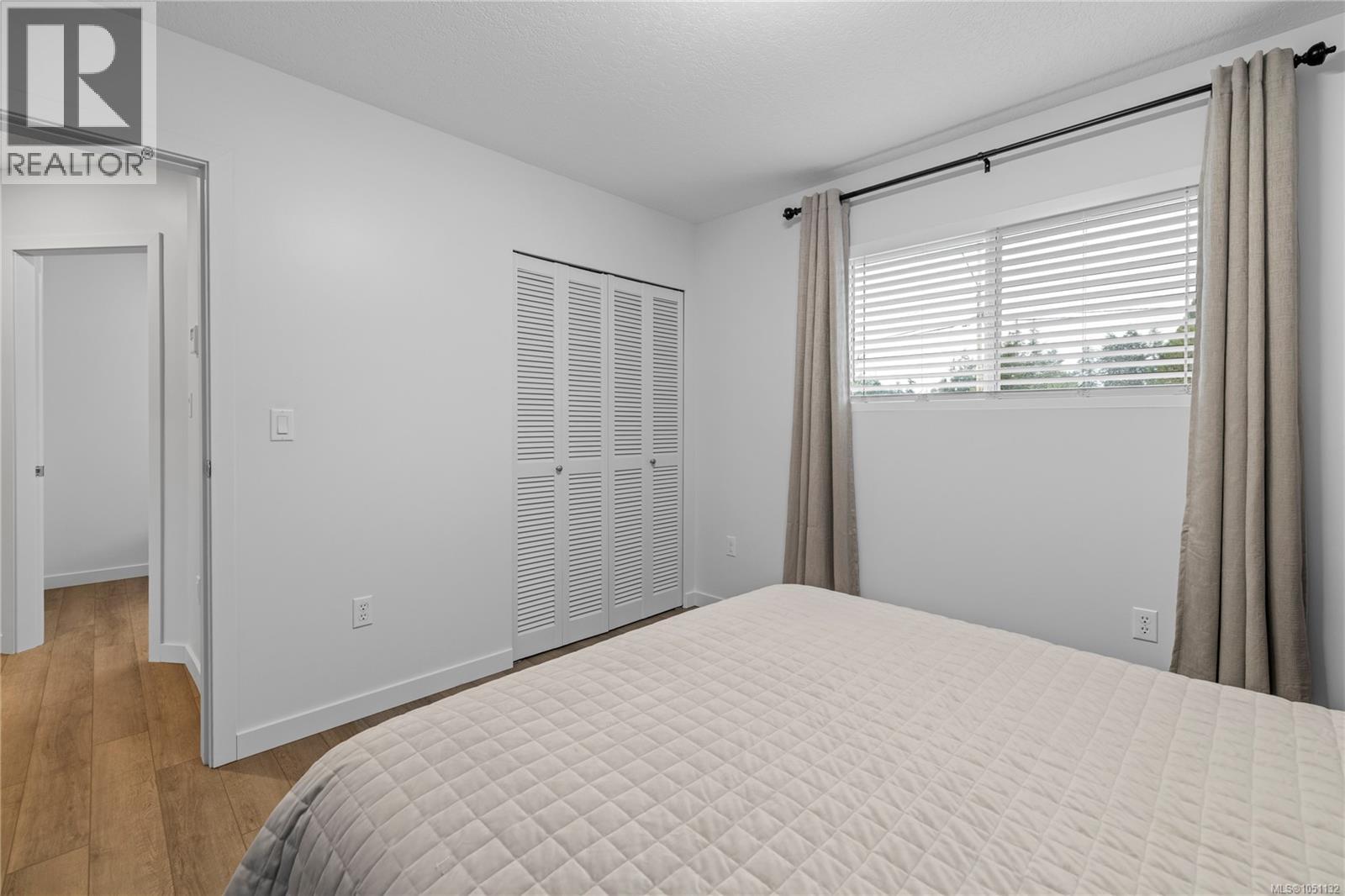 1350 Greenwood Way - Image 35