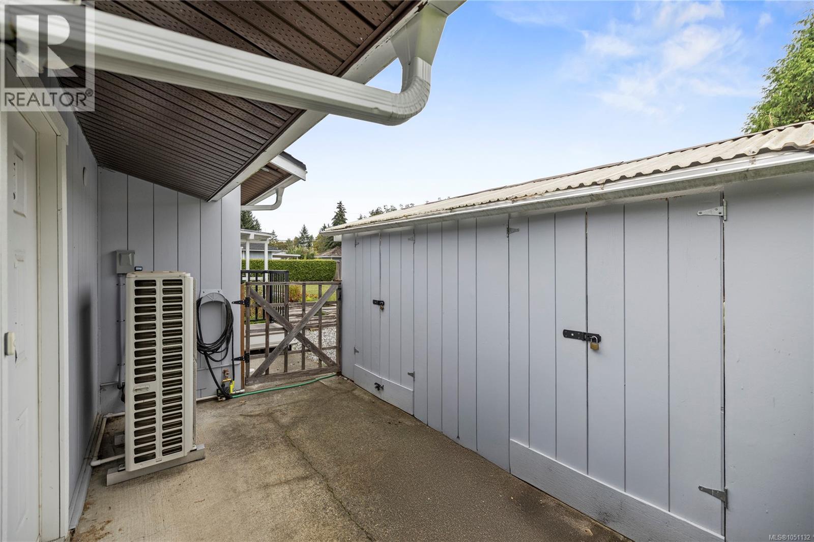 1350 Greenwood Way - Image 45