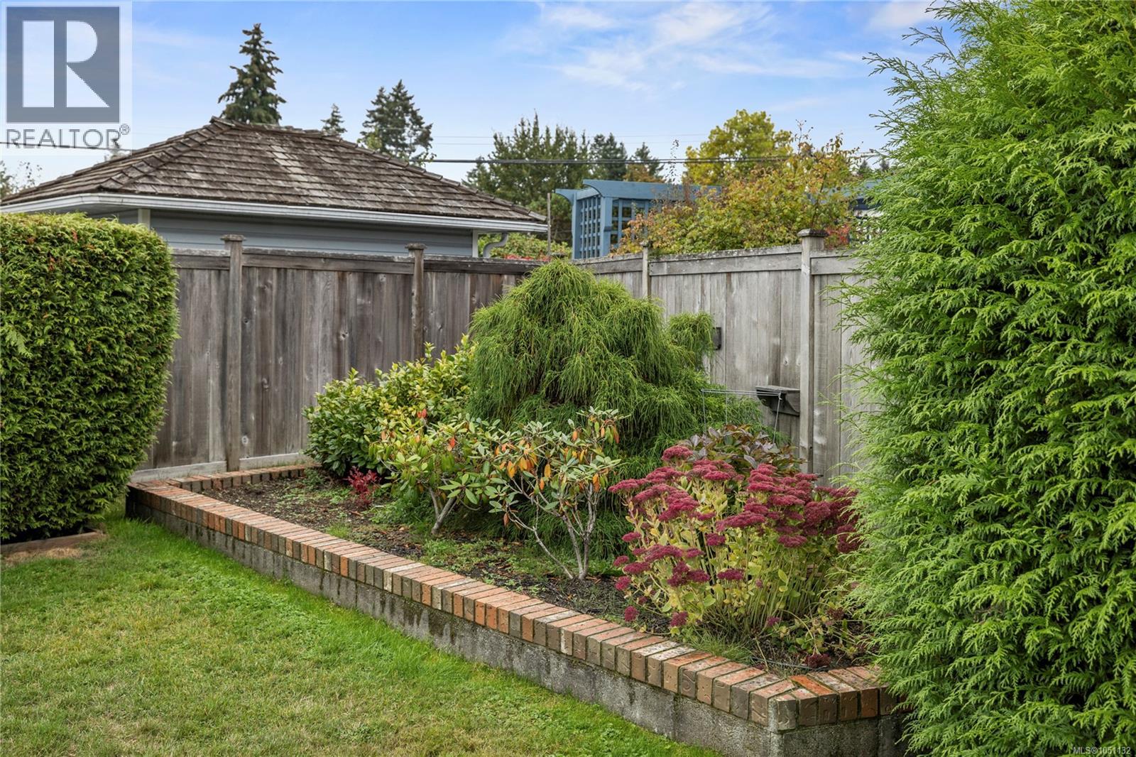 1350 Greenwood Way - 43