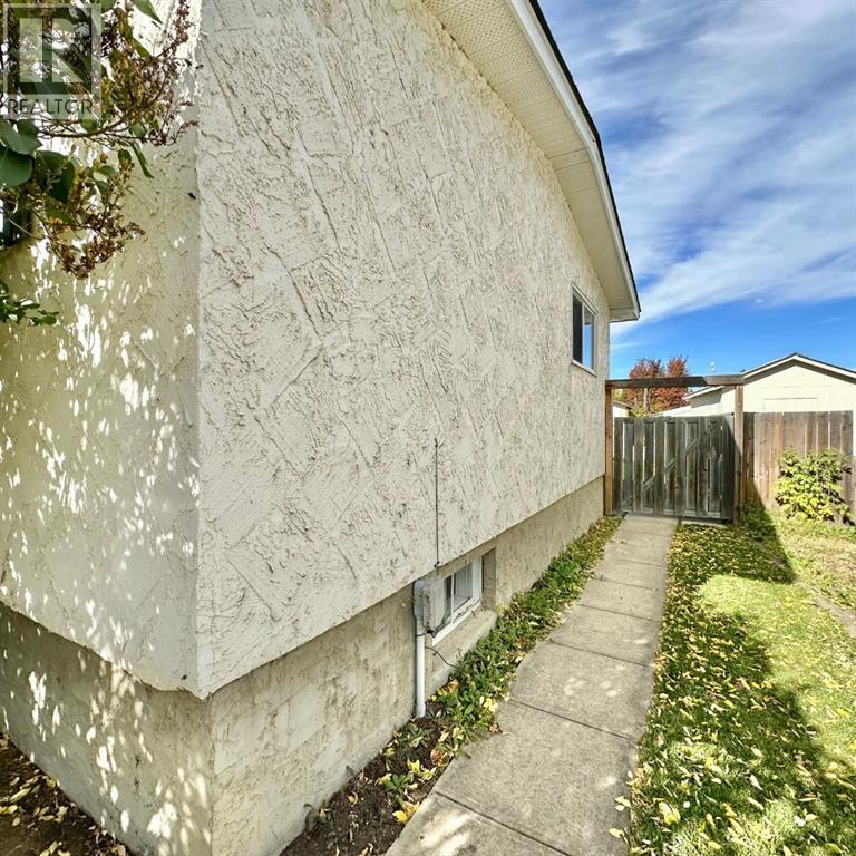 9120 96 Avenue - Image 36