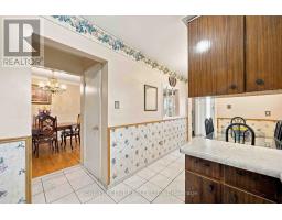37 Wilmont Drive, Toronto, ON M3N1N5 Photo 9