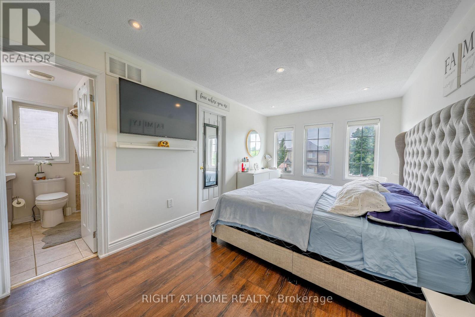 Photo of 3881 PARTITION ROAD