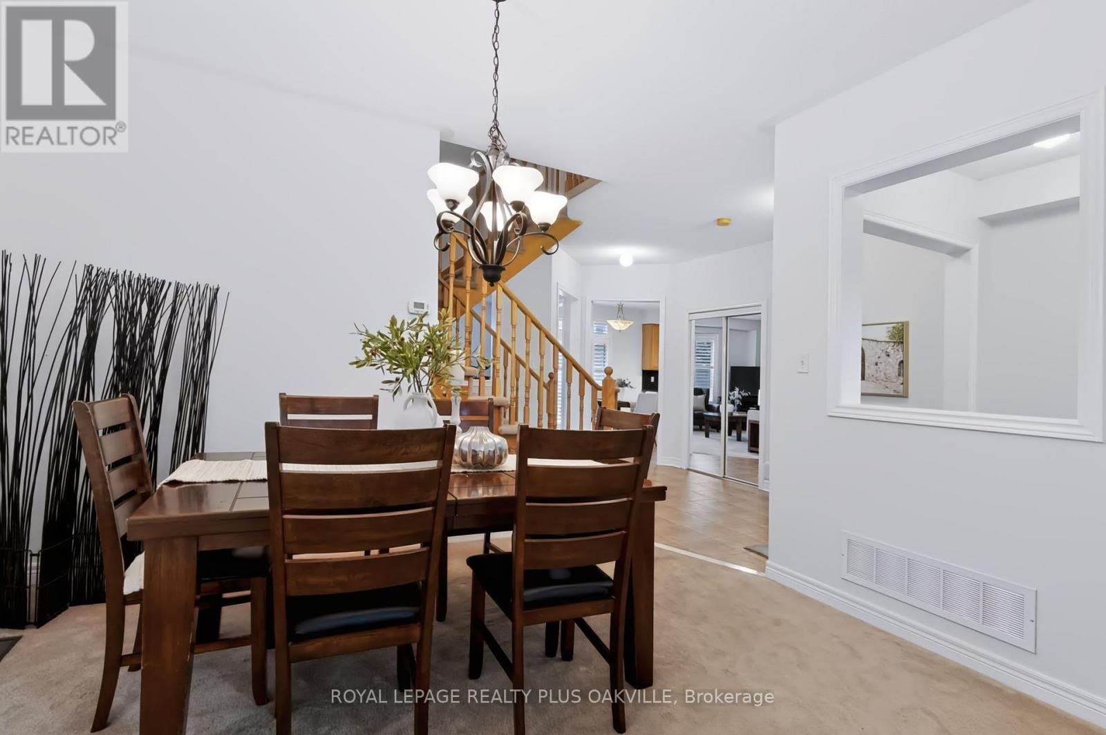 2254 Dunforest Crescent, Oakville, ON photo 24