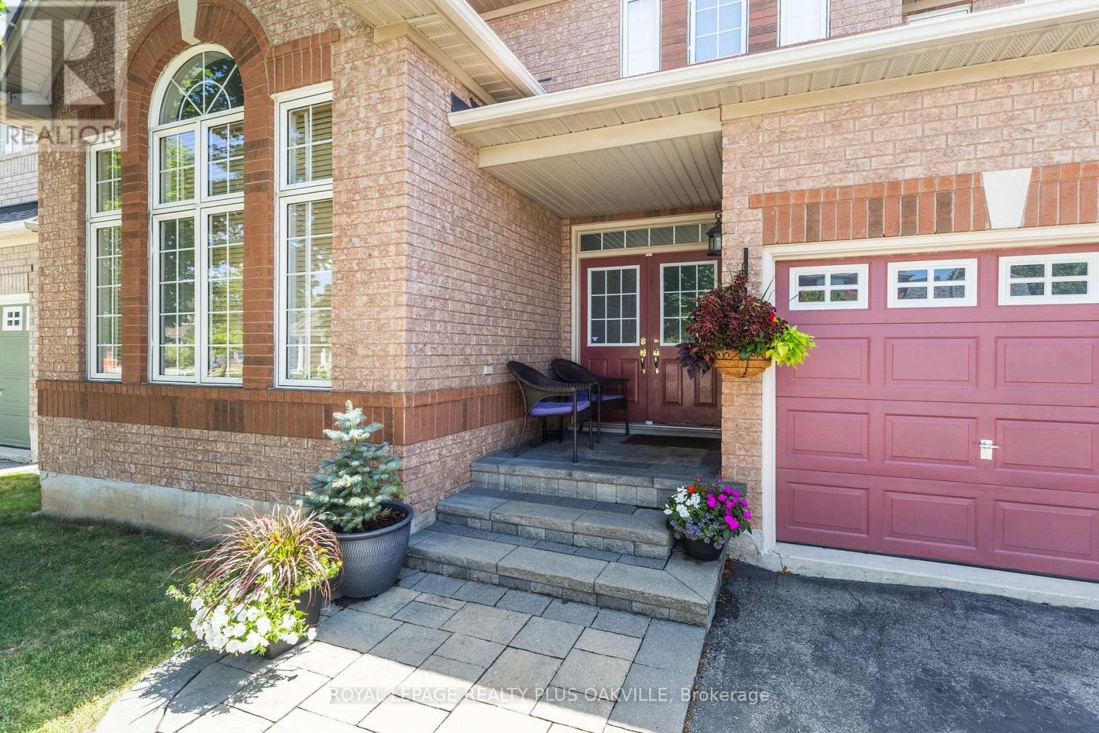 Photo of 2254 DUNFOREST CRESCENT