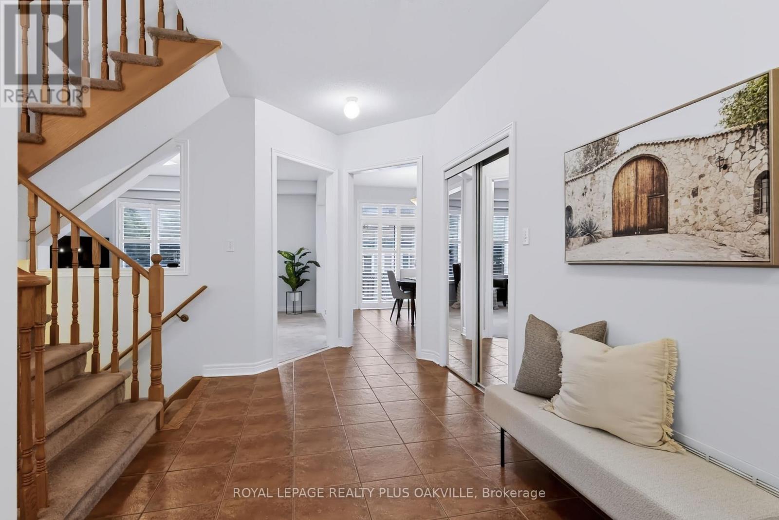 Photo of 2254 DUNFOREST CRESCENT