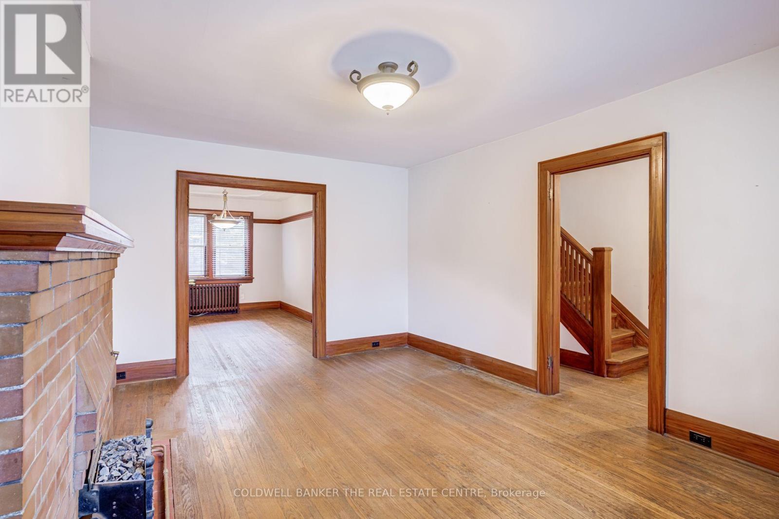 134 HARVIE AVENUE - 10