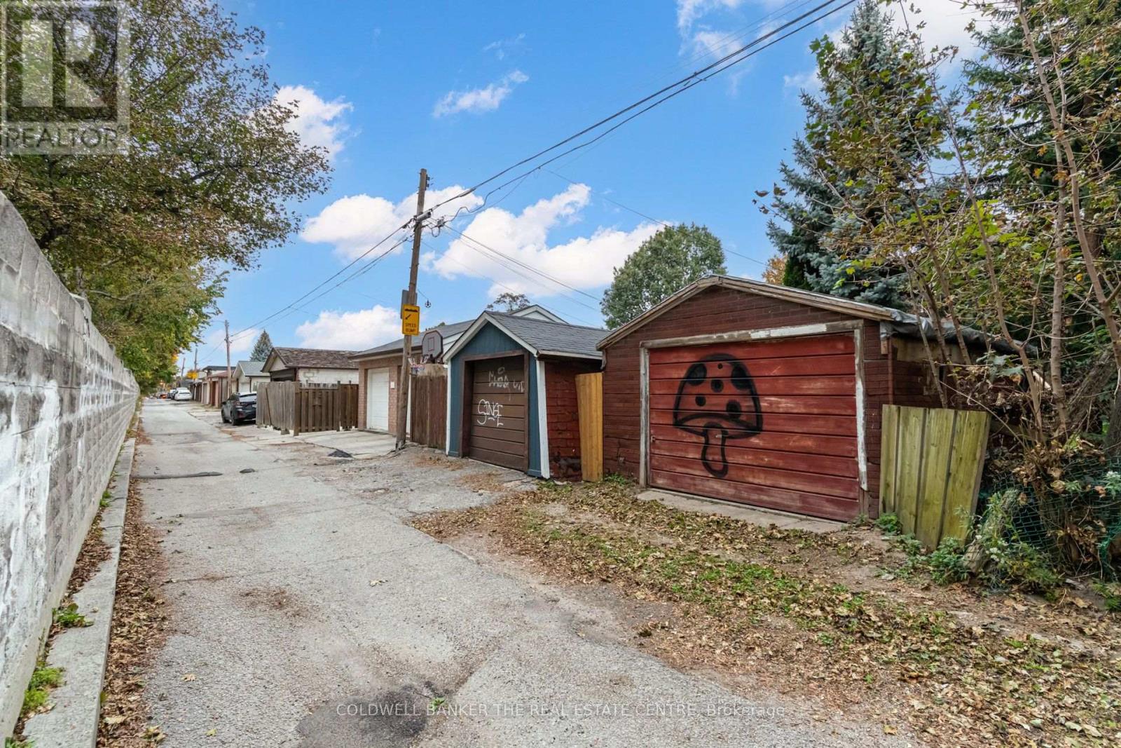134 HARVIE AVENUE - 28