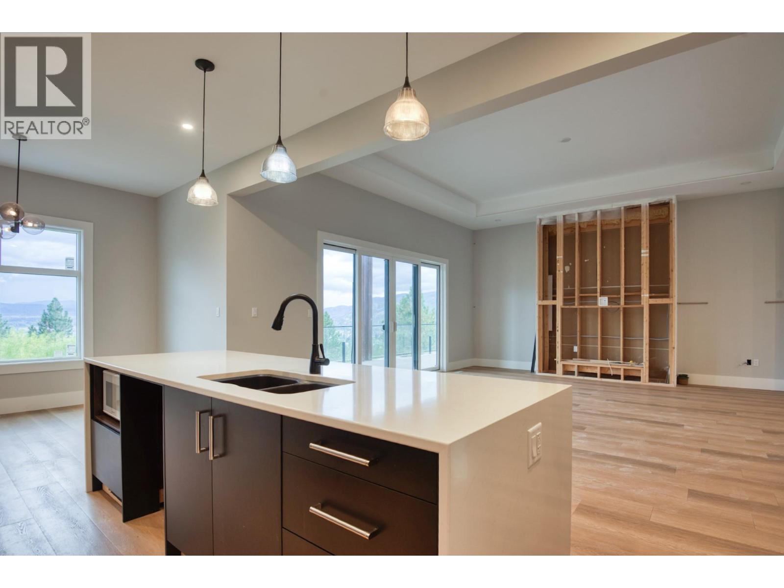 2835 Outlook Way, Naramata