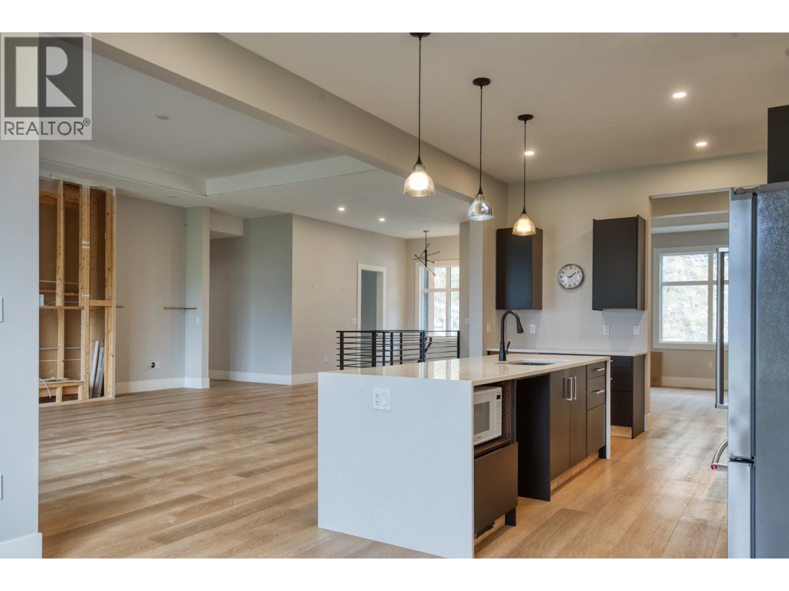 2835 Outlook Way, Naramata
