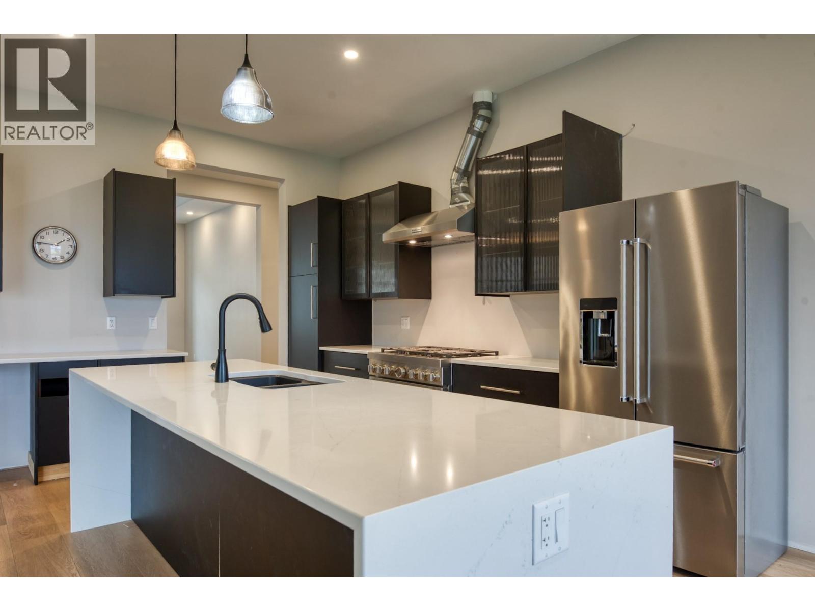 2835 Outlook Way, Naramata