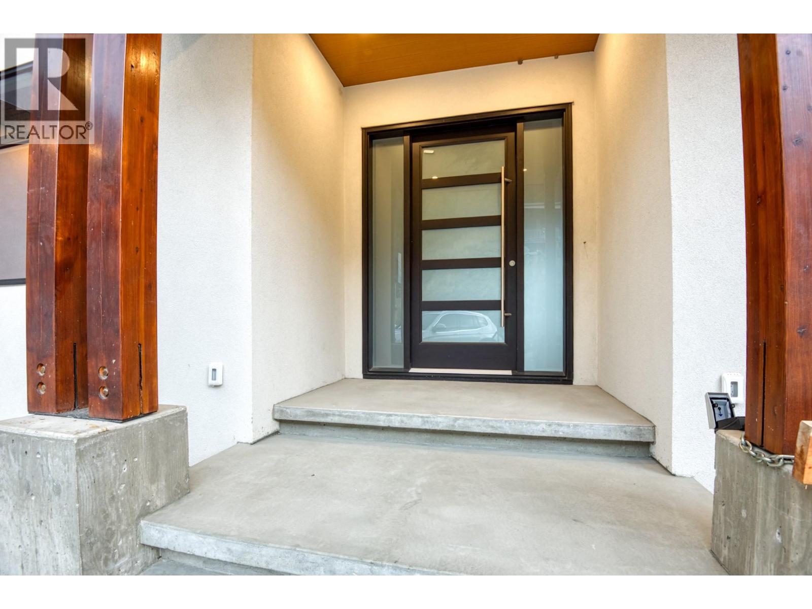 2835 Outlook Way, Naramata