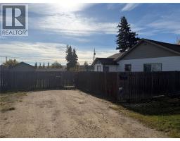 1009 95 Avenue, Dawson Creek, BC V1G1H9 Photo 14