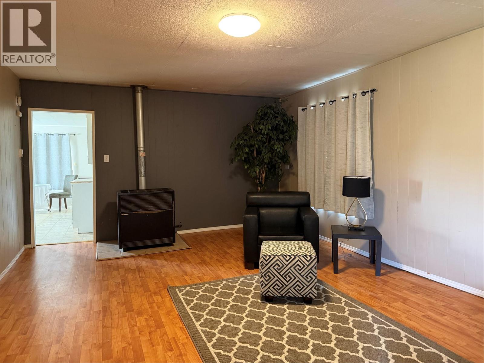 1009 95 Avenue - Image 4