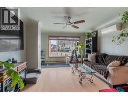 Kitchen - 2284 Aberdeen Street, Kelowna, BC V1Y2T4 Photo 7