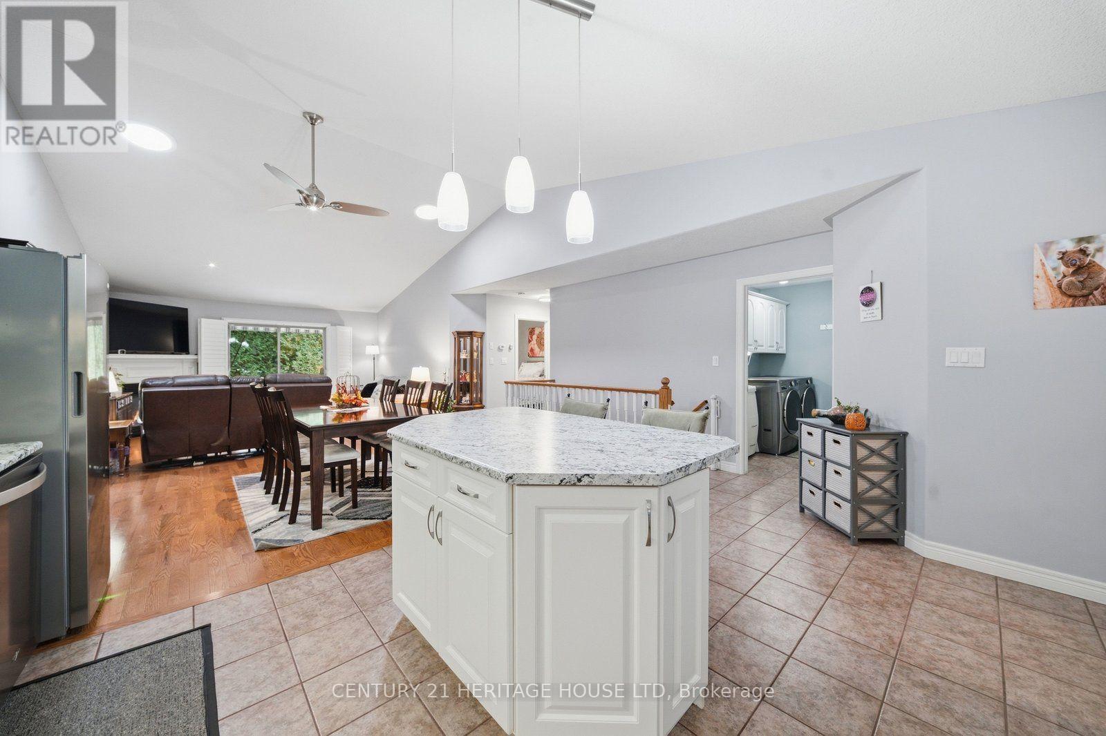 8- 633 Park Road North, Brantford, ON photo 8