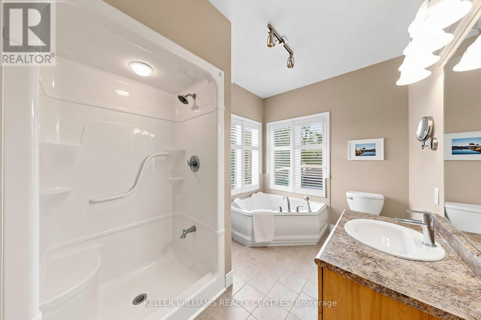 #UNIT 4 1623 HOUSEYS RAPIDS ROAD - 18