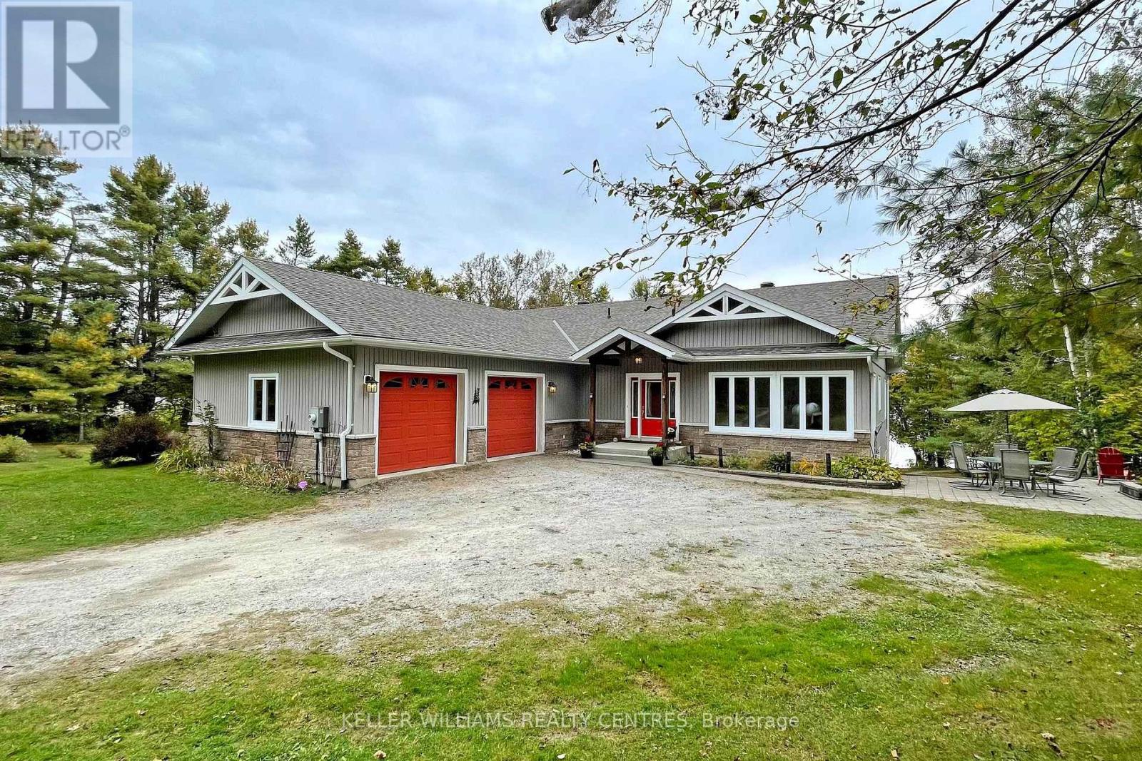 #UNIT 4 1623 HOUSEYS RAPIDS ROAD - 3