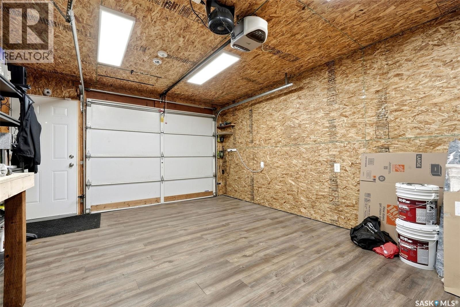 6702 Whelan DRIVE - Image 33