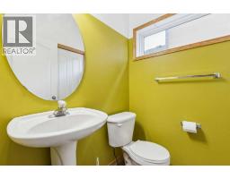 8226 Saddleridge Drive NE - photo 13