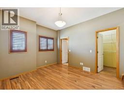 8226 Saddleridge Drive NE - photo 17