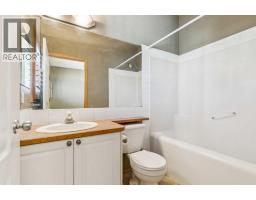 8226 Saddleridge Drive NE - photo 18