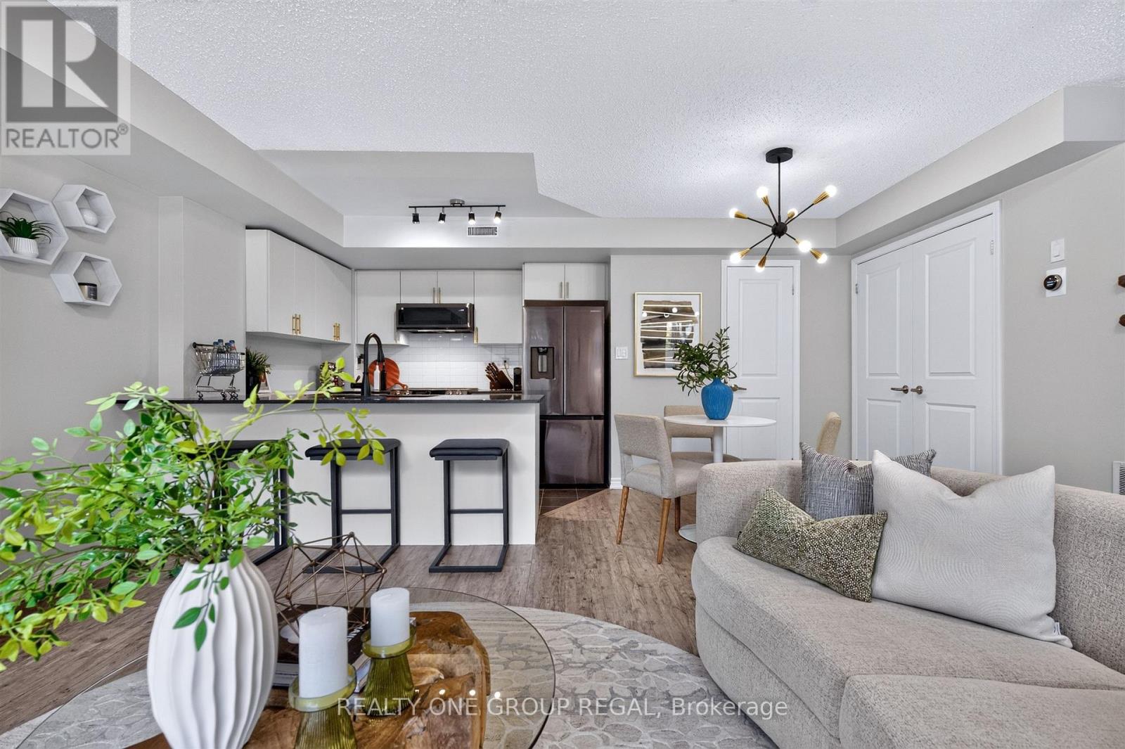 #155 6 FOUNDRY AVENUE - 15