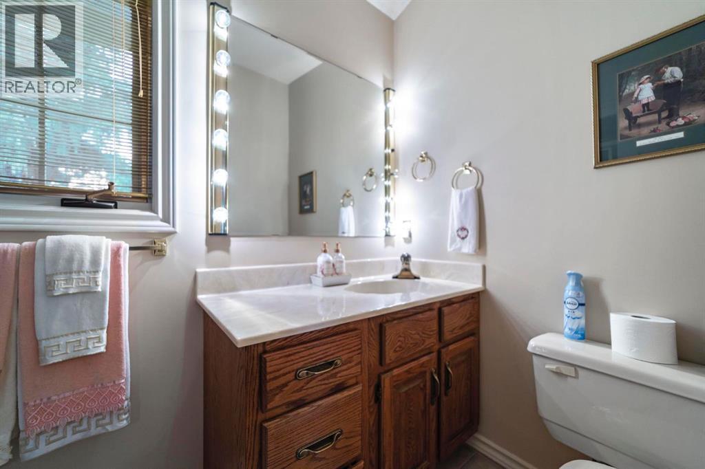 Listing photo – 5302 61 Street Close, Camrose