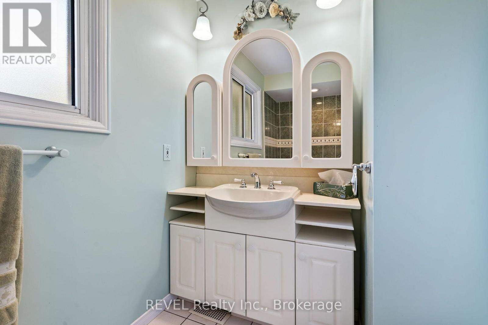3839 POTTER HEIGHTS - 26