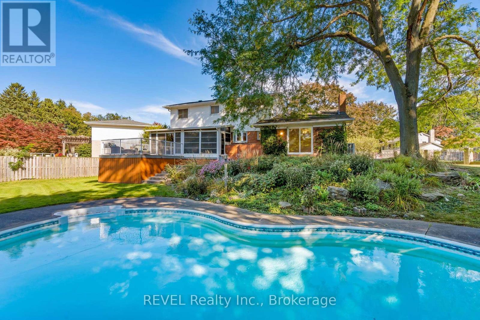 3839 POTTER HEIGHTS - 32