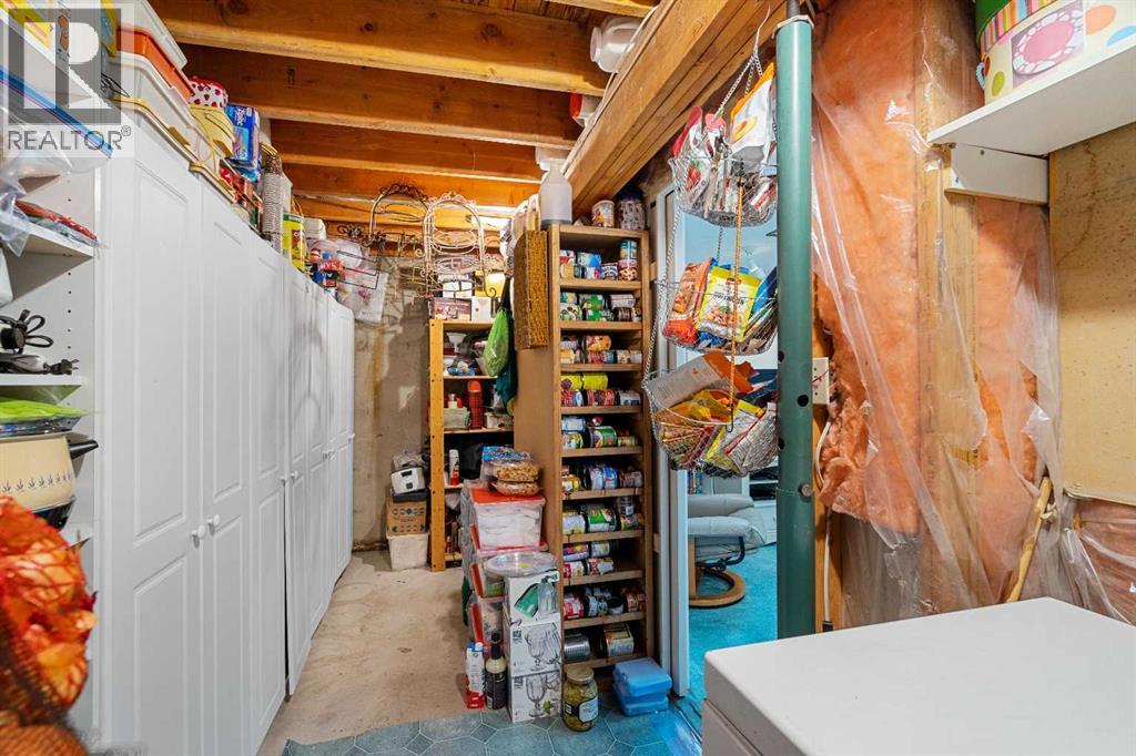 152 Templewood Road NE - 34