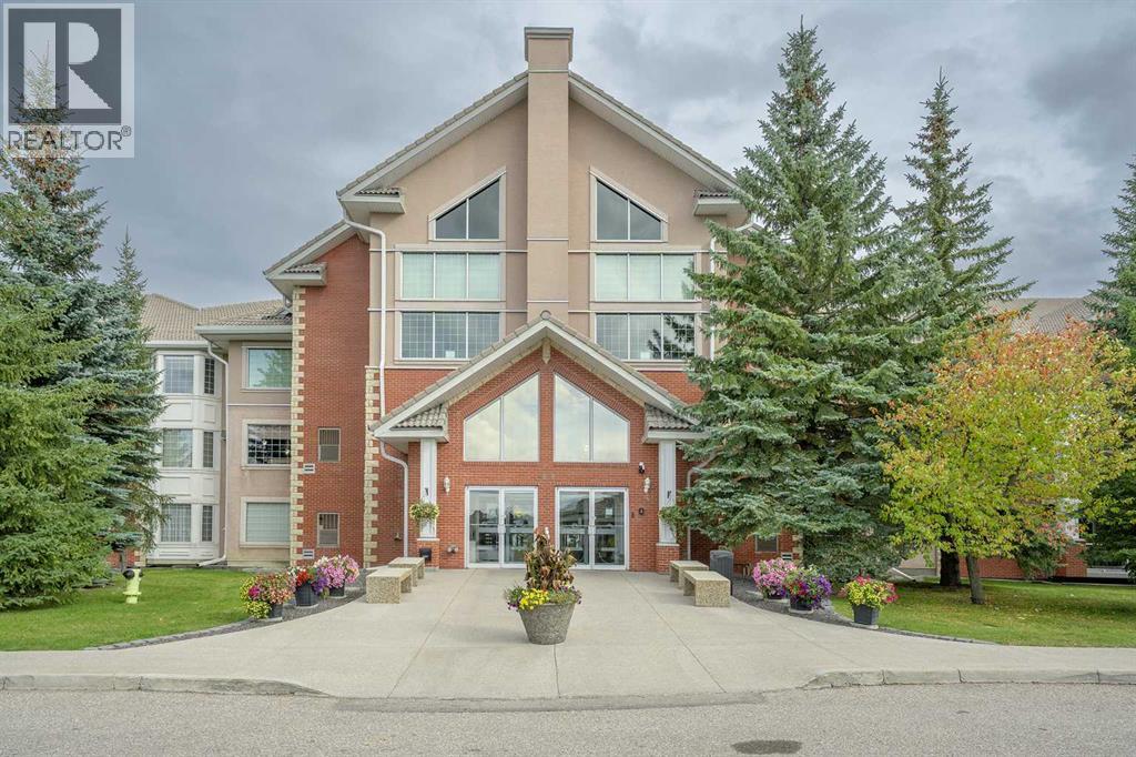 222, 6868 Sierra Morena Boulevard SW, Calgary