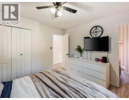 1359 Grosvenor Place, Castlegar, BC V1N3X8 Photo 22