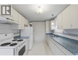 Kitchen - 6011 Dallas Drive, Kamloops, BC V2C5Z9 Photo 9