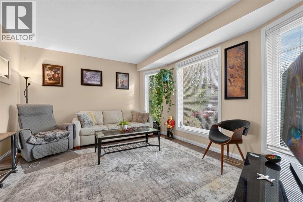 509 Gateway Crescent S - Image 6