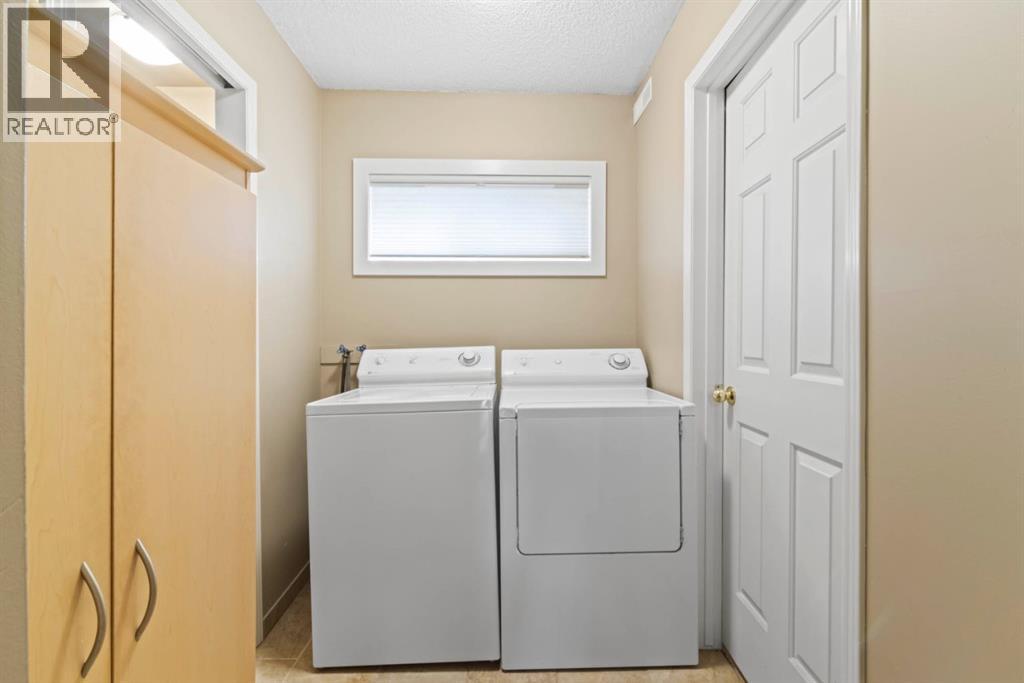 76 Coachway Gardens SW, Calgary, Alberta, T3H2V9 — thumbnail 5