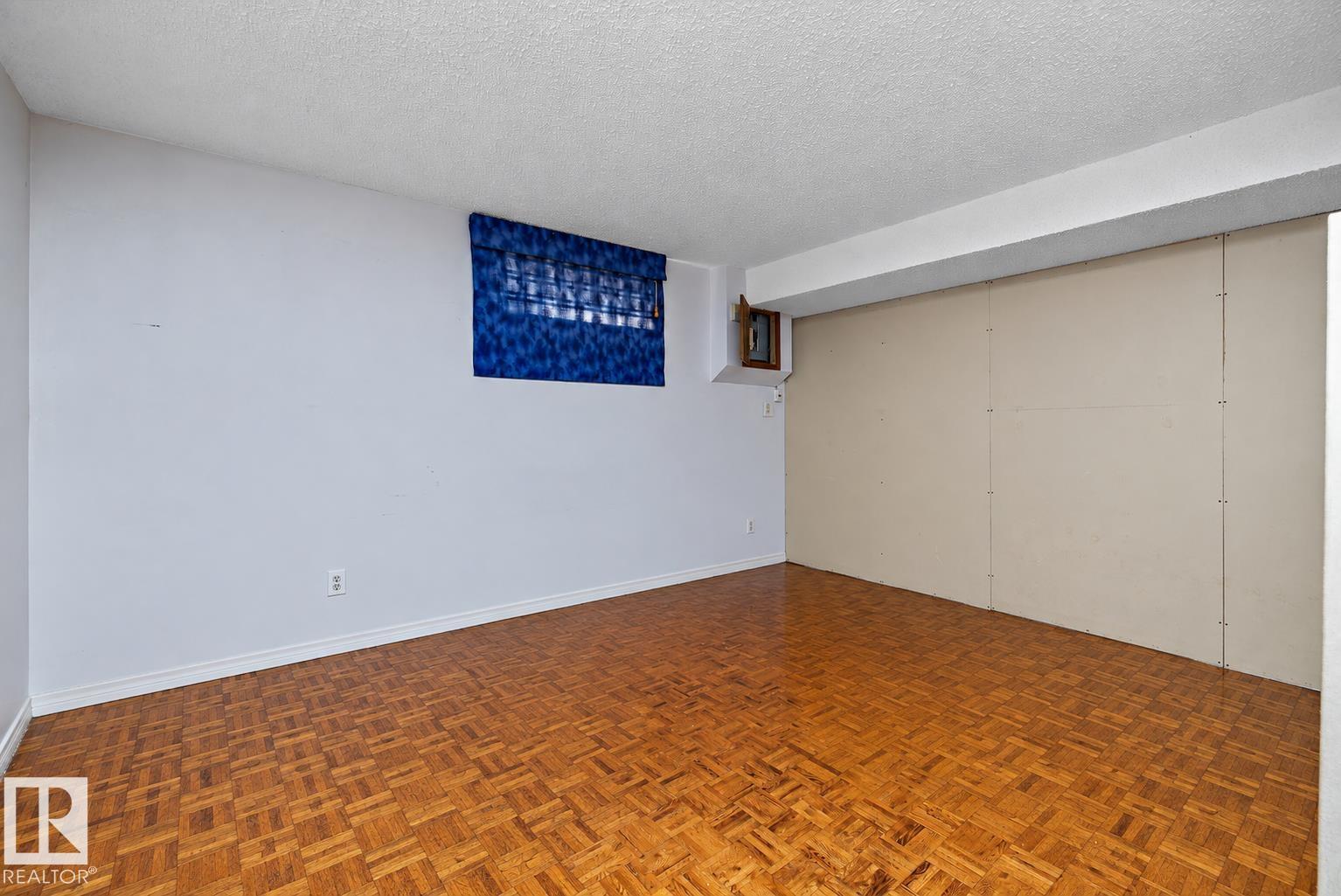 3511 73 ST NW - 22