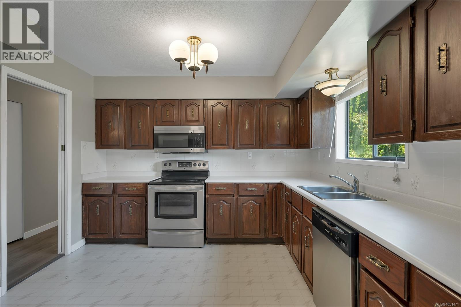 531 Savary Cres - Image 13