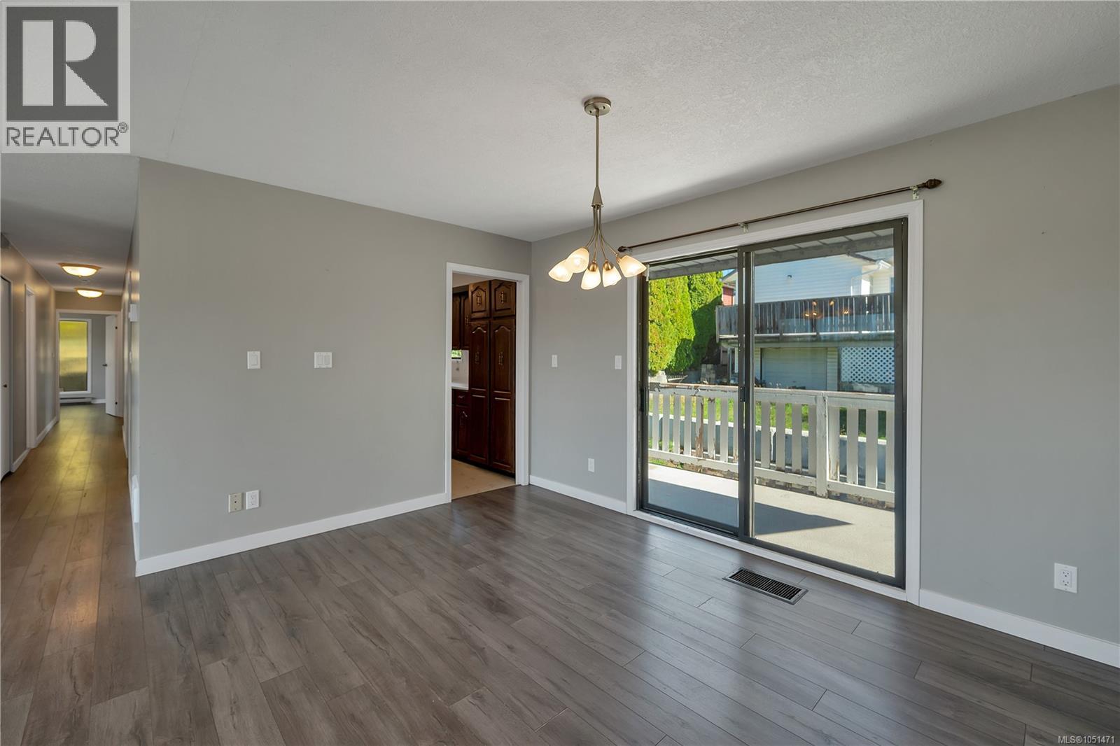 531 Savary Cres - 10
