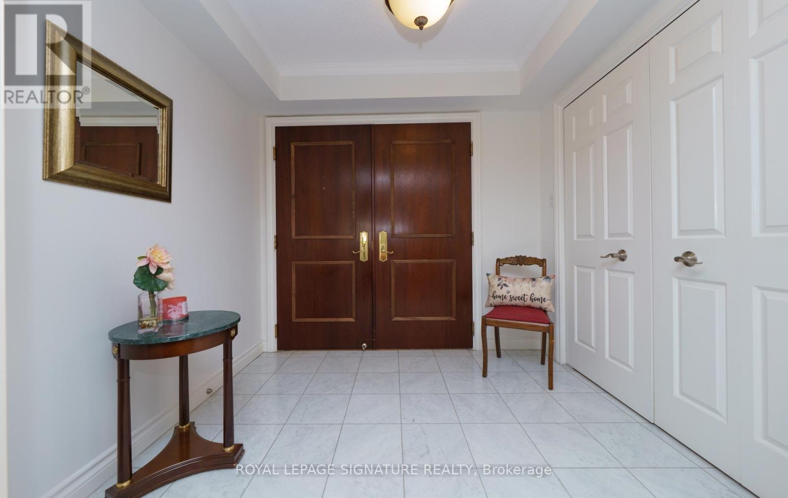 216- 215 The Donway West West, Toronto, ON photo 2