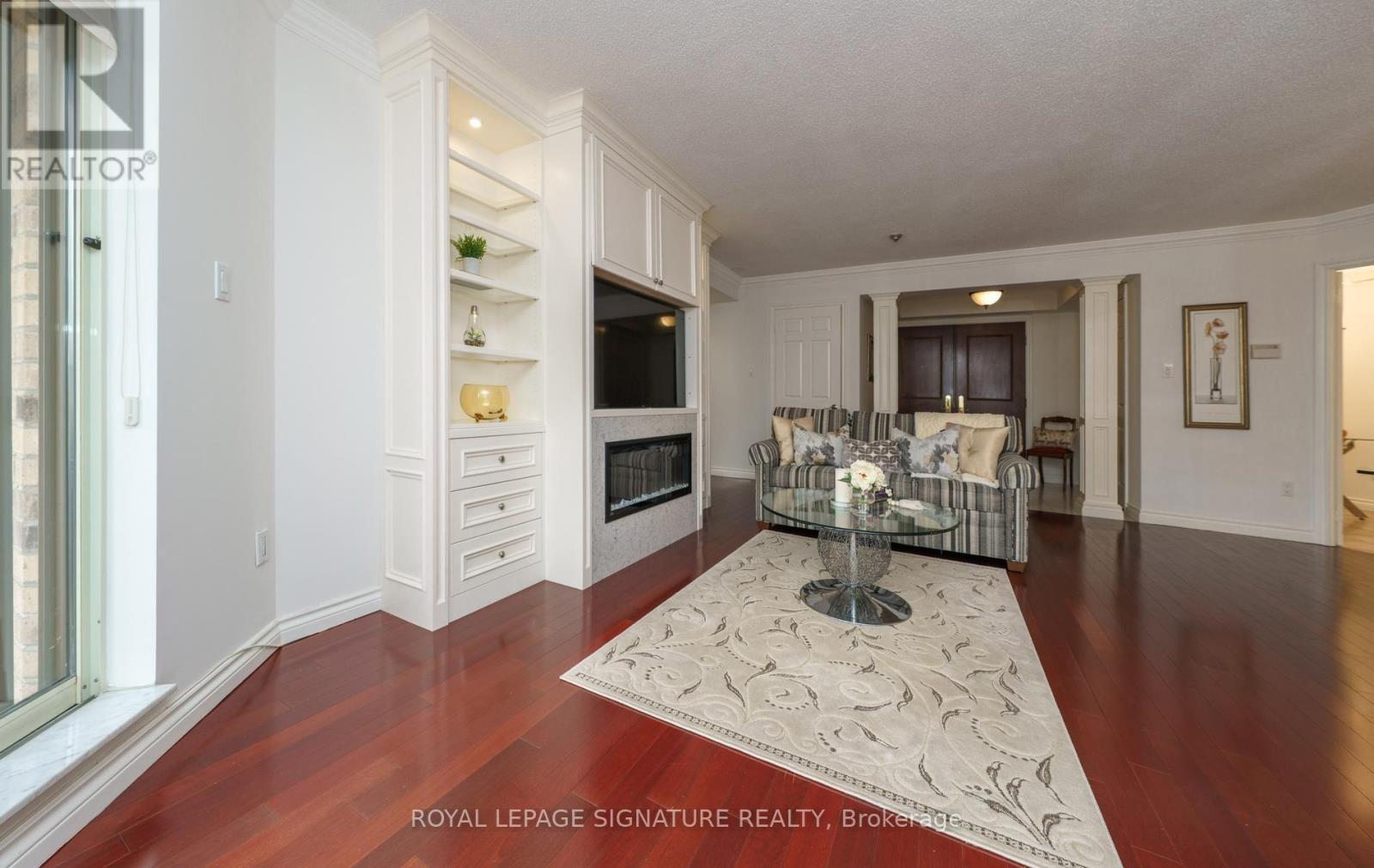 216- 215 The Donway West West, Toronto, ON photo 7