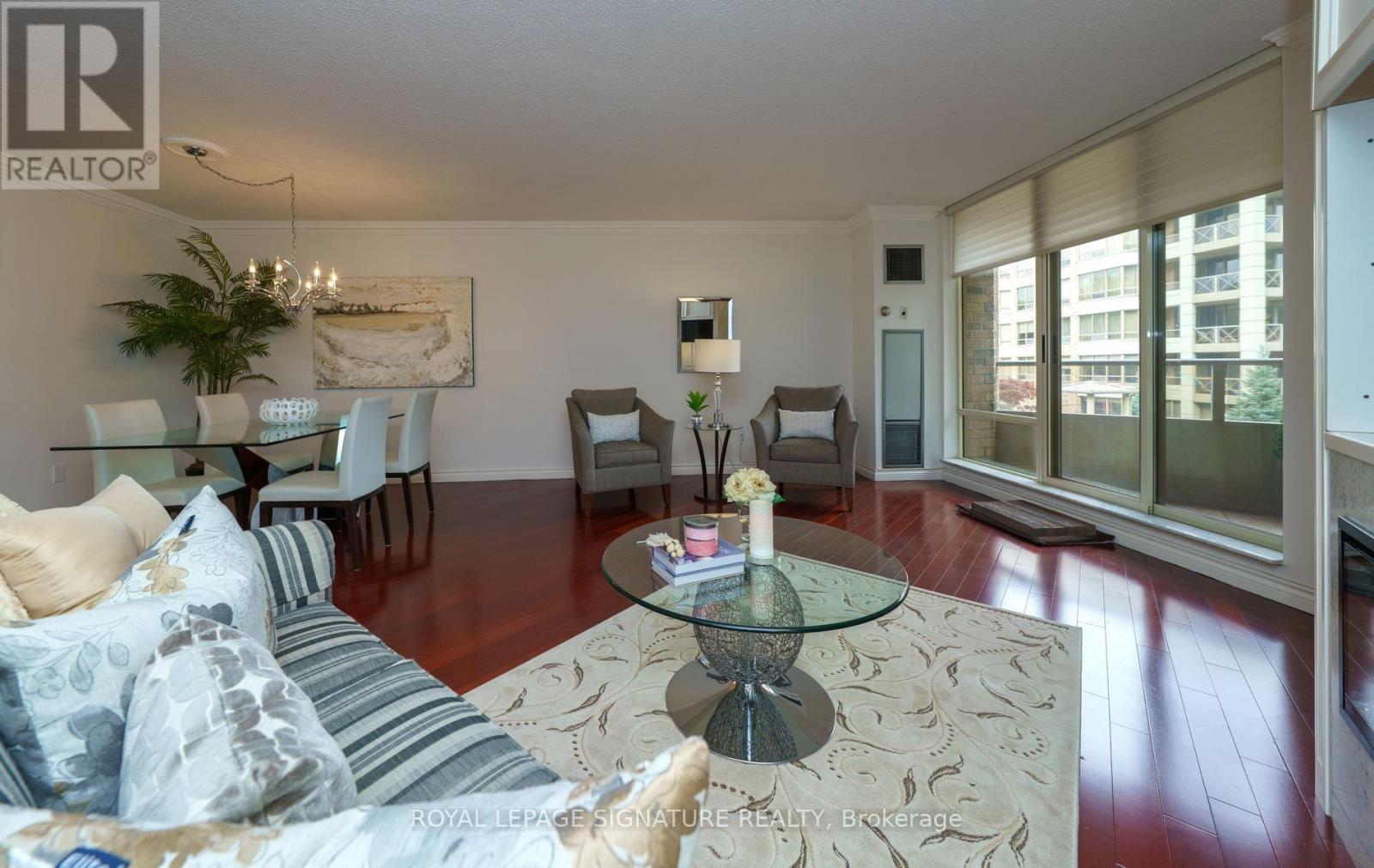216- 215 The Donway West West, Toronto, ON photo 9