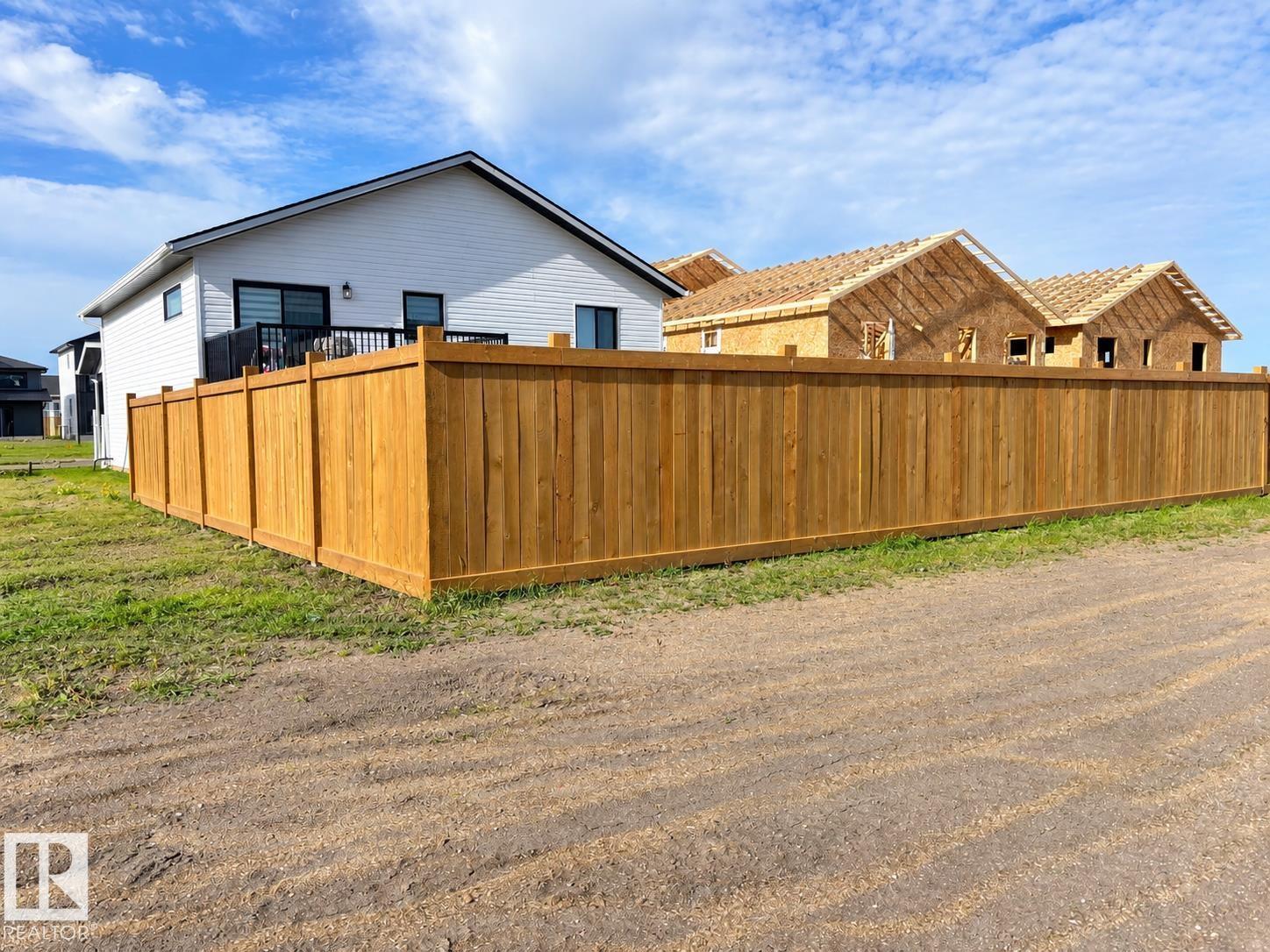 305 Fundy WY - 30