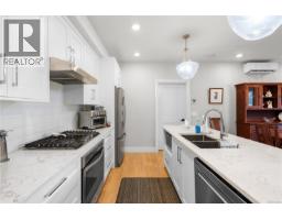 205 741 Travino Lane, Saanich, BC V8Z0G3 Photo 11