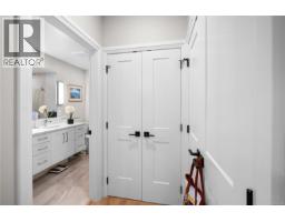 205 741 Travino Lane, Saanich, BC V8Z0G3 Photo 25