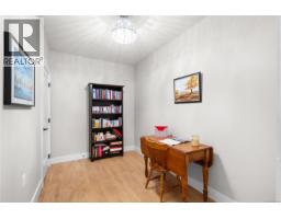 205 741 Travino Lane, Saanich, BC V8Z0G3 Photo 31