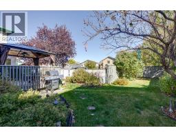 135 Springs Crescent - photo 38