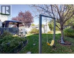 135 Springs Crescent - photo 37