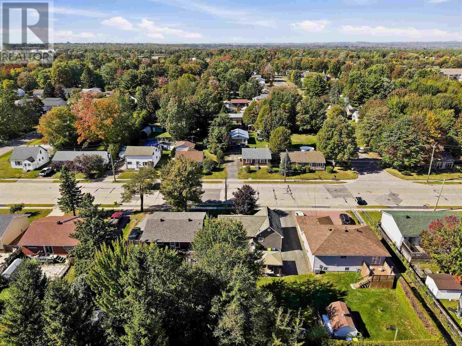 435 Chambers AVE - 2